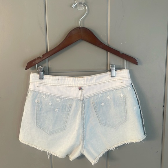 YMI Light Blue Jean Shorts Stars Striped Flag 4th of July Women's Size 8 - Picture 3 of 4